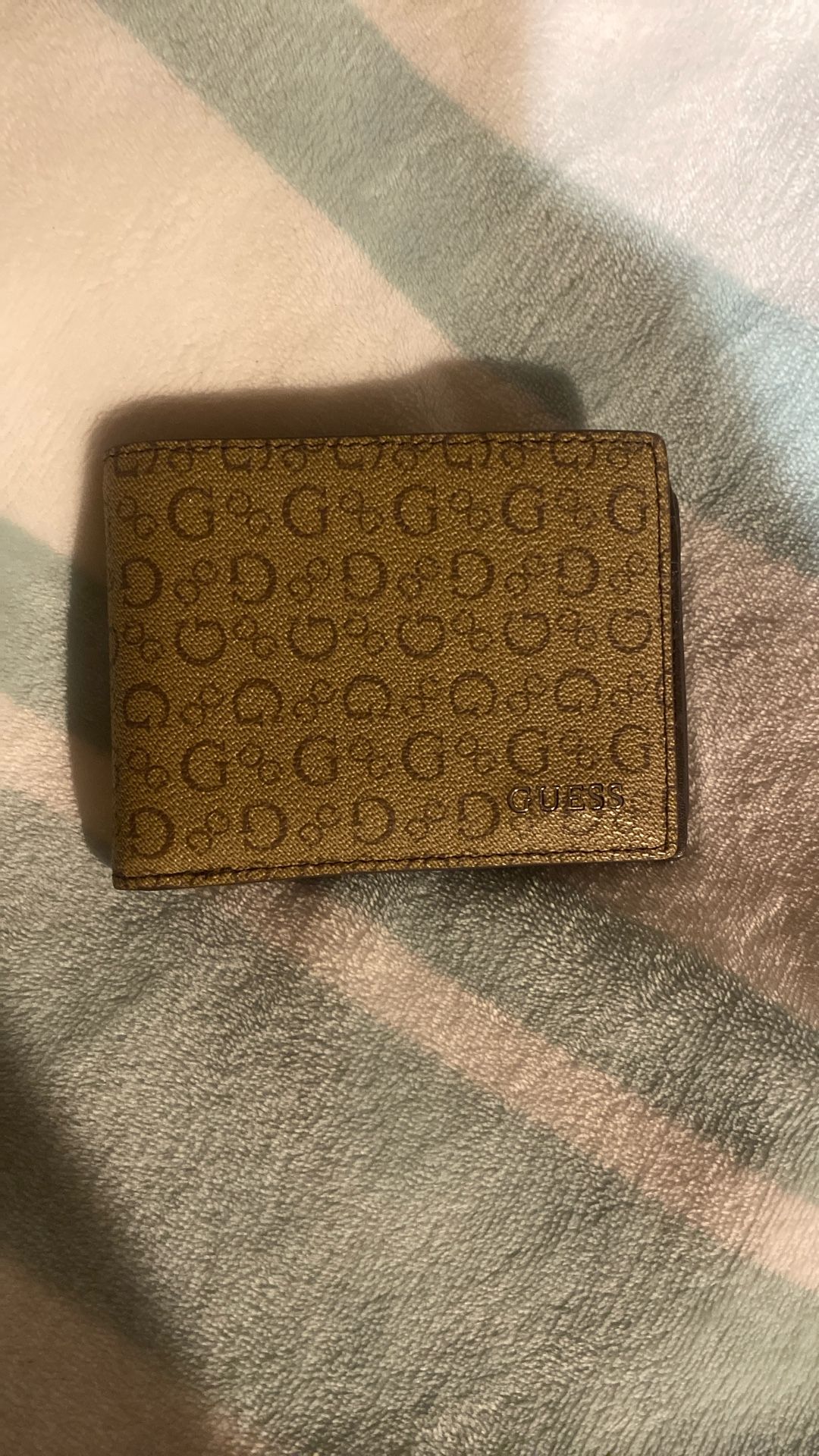 Guess Wallet