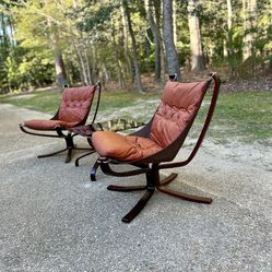 Pair of low back lounge Falcon chairs by Sigurd Resell - Vatne Møbler