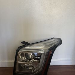 GMC Yukon 2015 2016 2017 ... 2018 2019 2020 Left Side XENON HID Headlight OEM COMPLETE