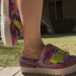 UGG Multicolor Slipper With Neon Strap 