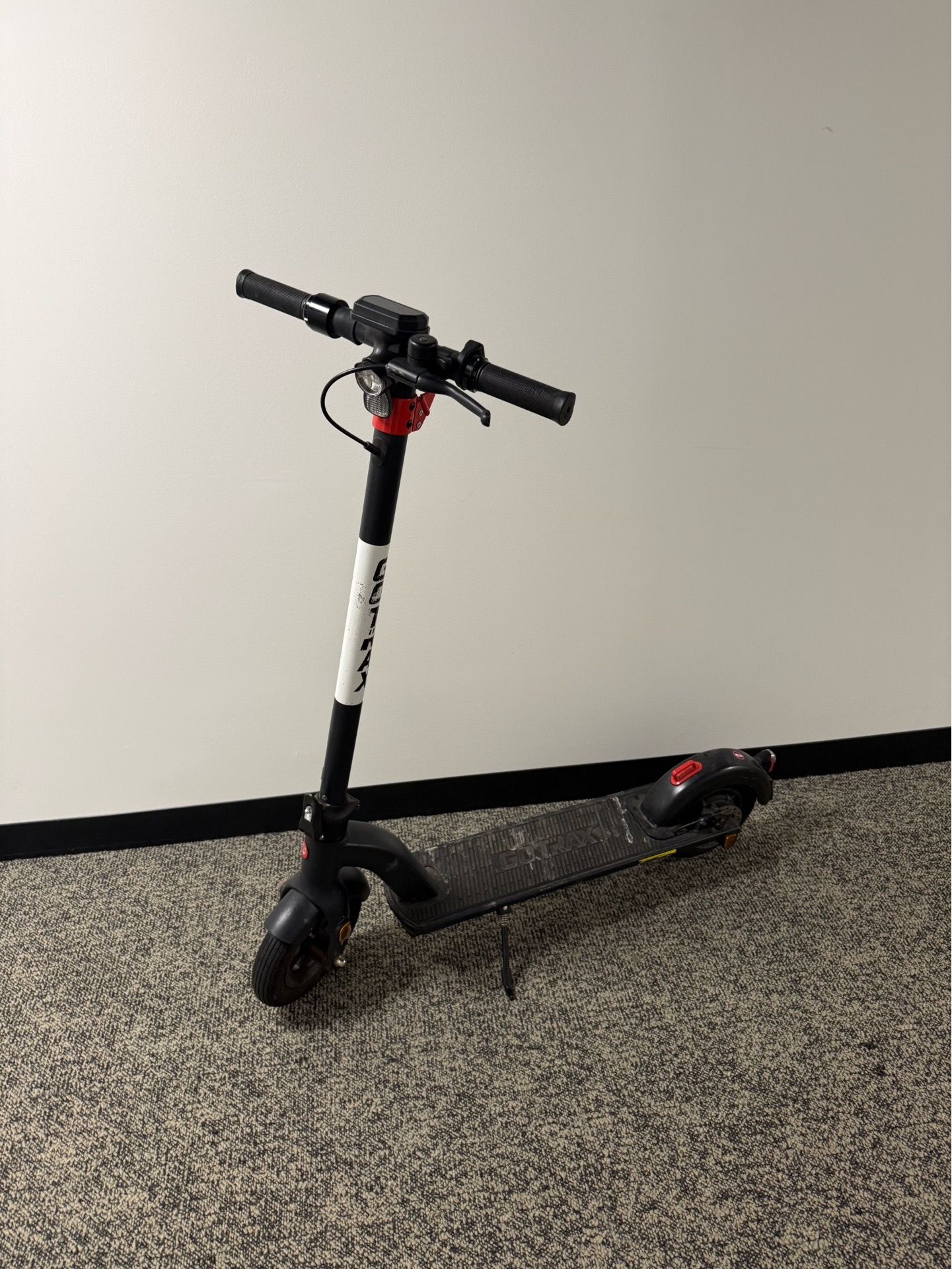 GoTrax Scooter - rear flat tire