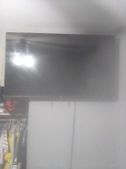 Flat Screen LED TV  smart tv Hisense ,,56"