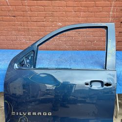 2014-2016-2018 Chevy Silverado Front Door LH