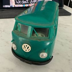 VINTAGE VOLKSWAGEN TOY BUS 