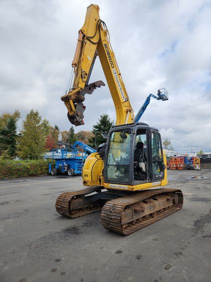 Kobelco SK140SR (Excavator / Trackhoe)