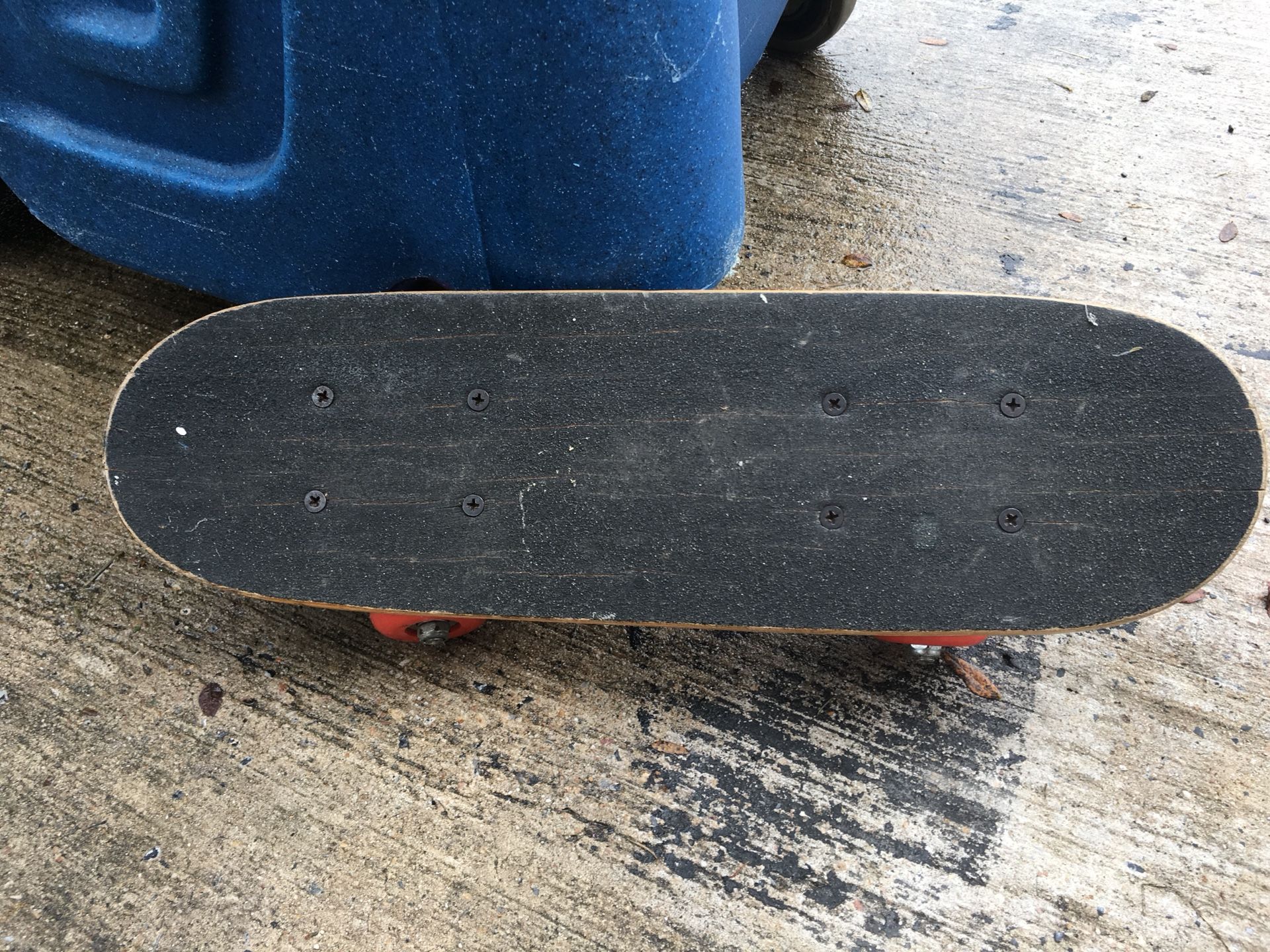 A small skateboard for kids $10