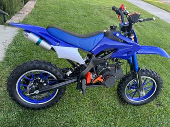 49cc 2 stroke kids gas dirt bike ,ages 4-10,28mph
