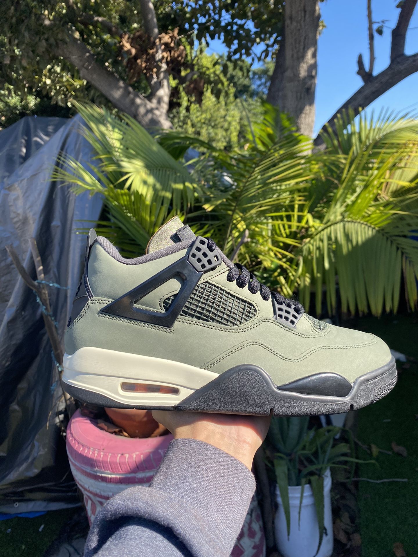 Jordan 4 Undefeated
