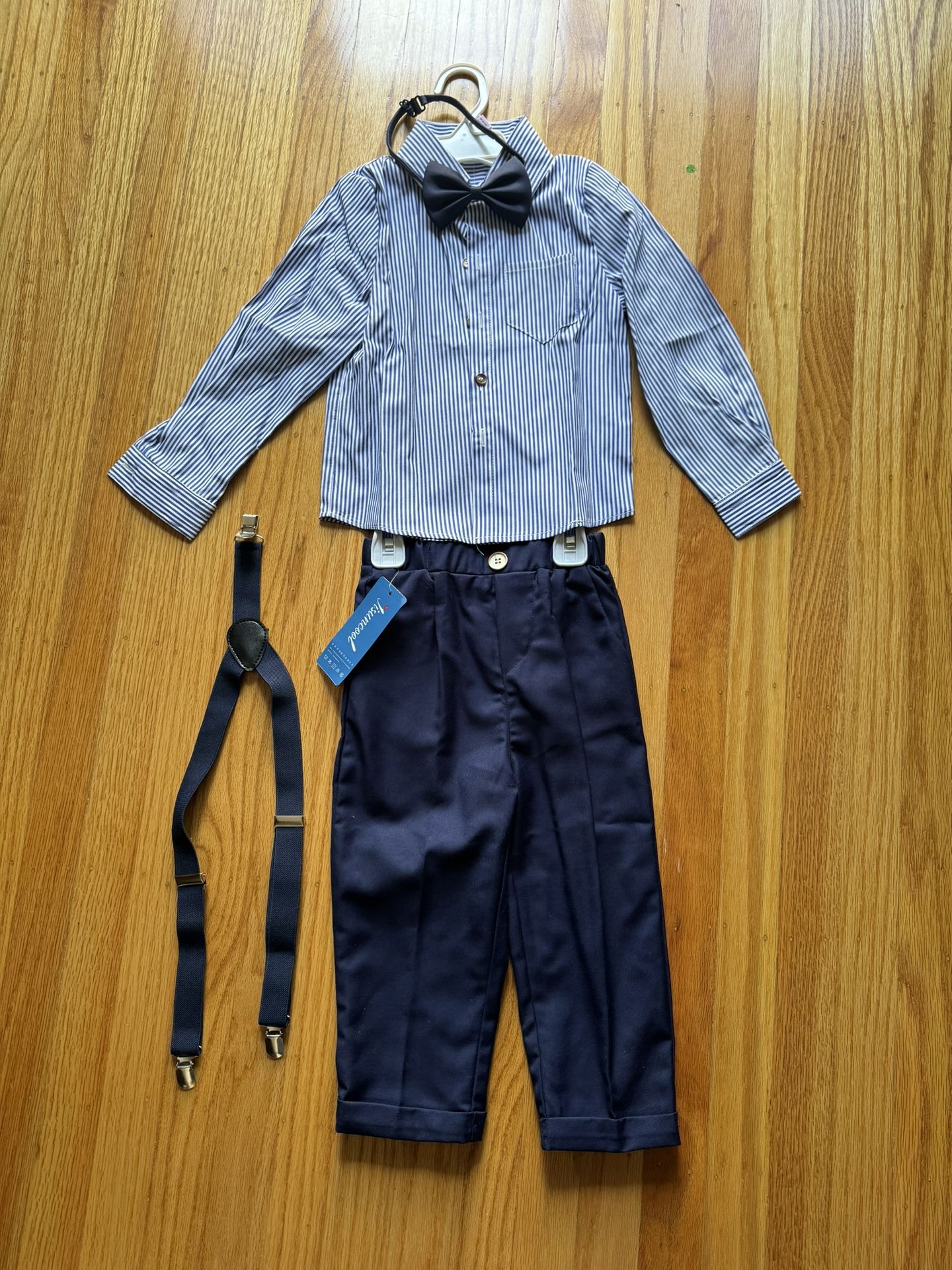 NWT! Brand new! Boys 4pcs suit set formal dress  Size: 3 years old  Good for Wedding, Birthday, New Year , school event etc.