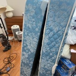 Used Queen Mattress And Box 