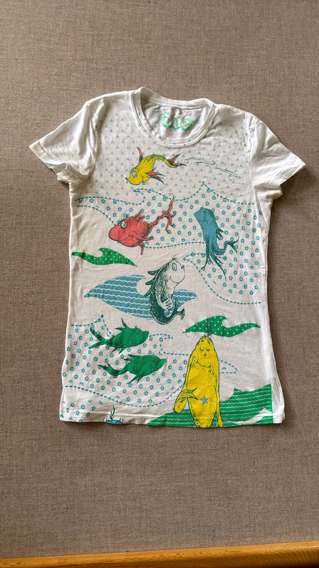Woman’s One Fish, two Fish XS T-shirt