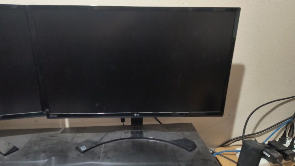 LG - 24" IPS LED FHD FreeSync Monitor