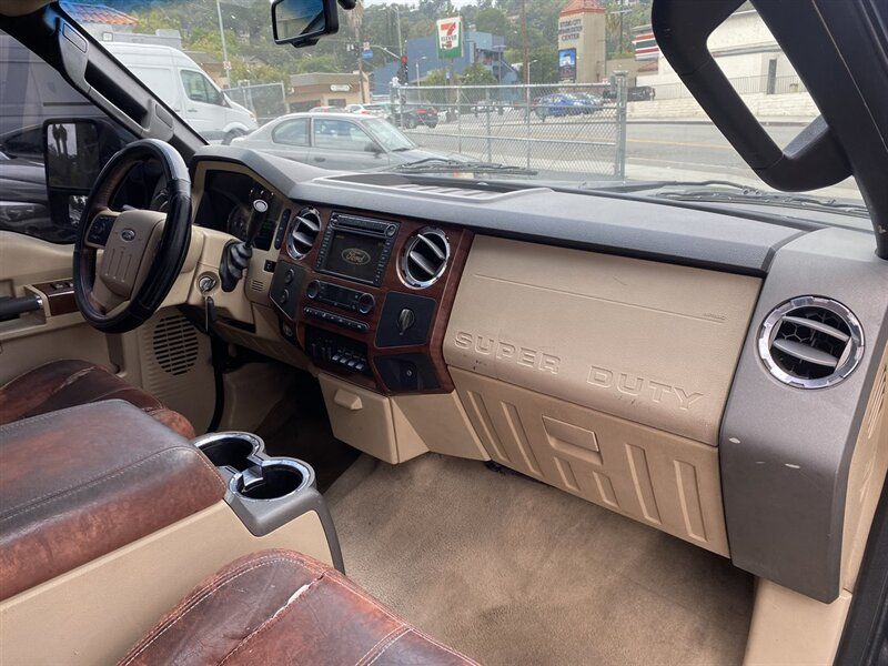 2008 Ford F-350 Super Duty King Ranch 4dr Crew Cab SB DRW