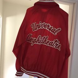 Rare Vintage Universal Amphitheater Windbreaker.                                                                       Vintage 
