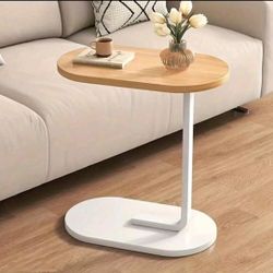 Modern C-shaped side table - New