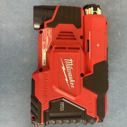 Milwaukee M12 12-Volt Lithium-Ion Cordless HAMMERVAC Universal Dust Extractor Kit