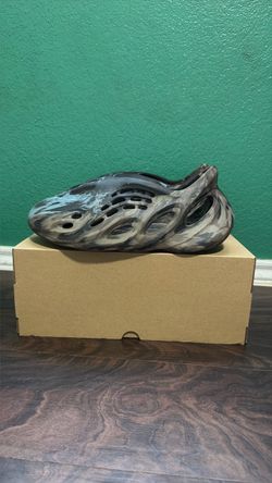 Yeezy Foam Runner Size 9