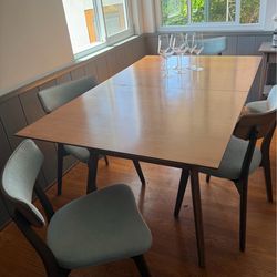 Mid century modern table and 5 chairs