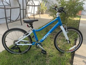 Woom 4 - 20” Kids Bike -Super Lightweight **Excellent Condition **