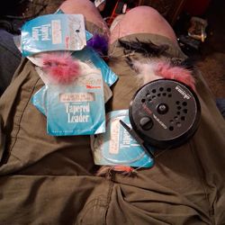 Fly Fishing Reel And 🪰 Fly 