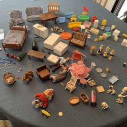 Vintage Doll House Items(1980 Or Older)