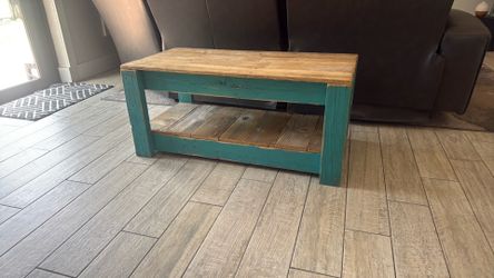 Reclaimed Wood Farmhouse Style Coffee Table