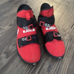 Nike LeBron Soldier 13 SFG university Red 