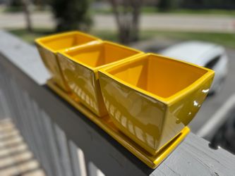 Flower pot (three)