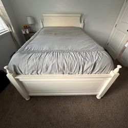 Full Size Bed