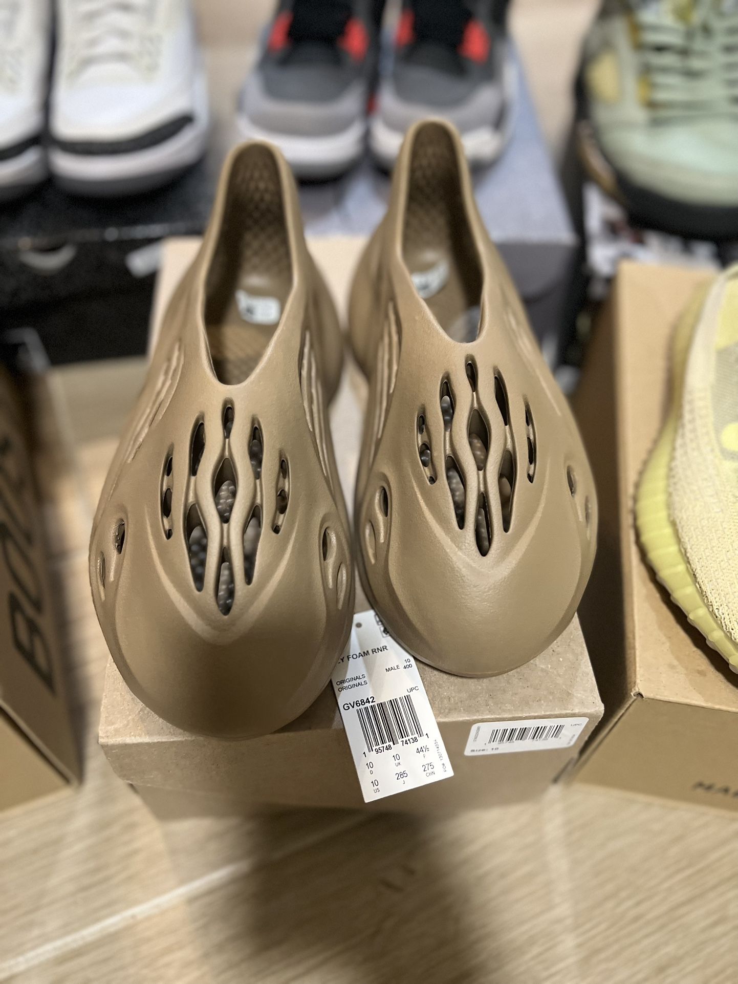 Yzy Foam Rnr