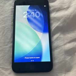 iPhone SE second gen 64gb unlocked to any carrier