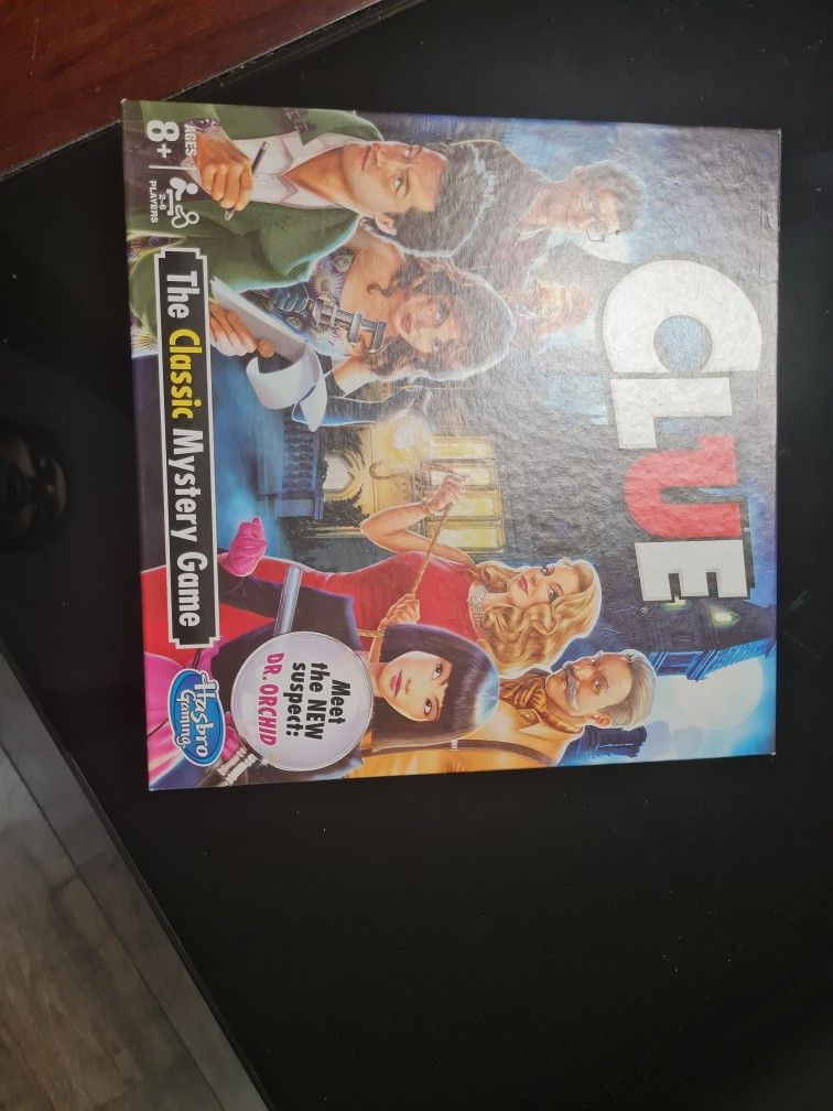 Hasbro Gaming Clue Game, Mystery Board Game, 2-6 Players, 8+ Years 