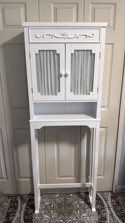 New bathroom storage