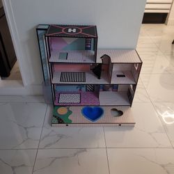 Little Girls Doll House 