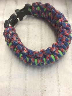 para-cord bracelet