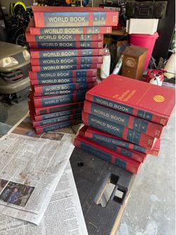 Brittanica Encyclopedia Set
