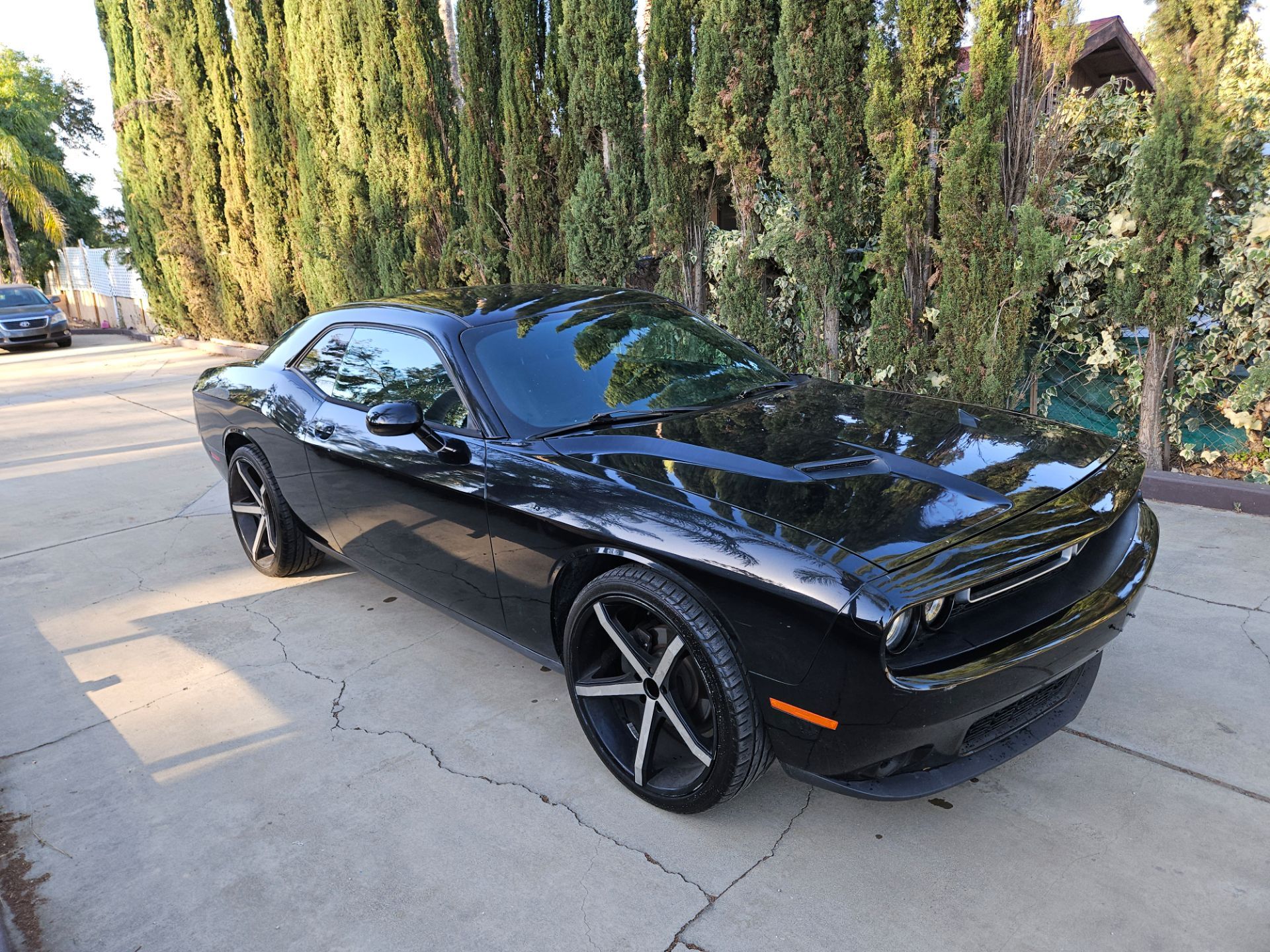 2015 DODGE CHALLENGER SPORT COUPE! 30 MPG!CLEAN TITLE,SMOGGED,2027 MARCH TAGS