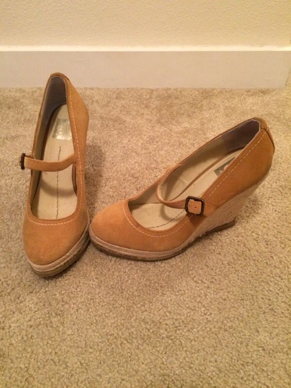 Dolce vita wedges size 7