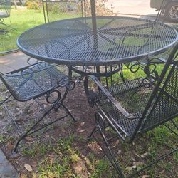 Table Set 5pc Rocking Chair Good Condition 