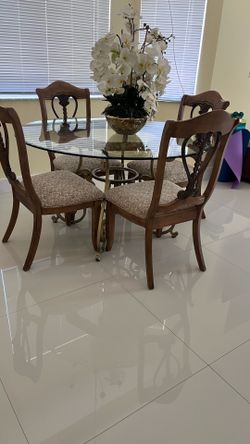 Dining set