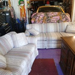  Sofa/Loveseat