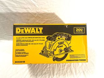 Brand new Dewalt 20V sidewinder style 6-1/2” circular saw with accessory. Retails for $160.