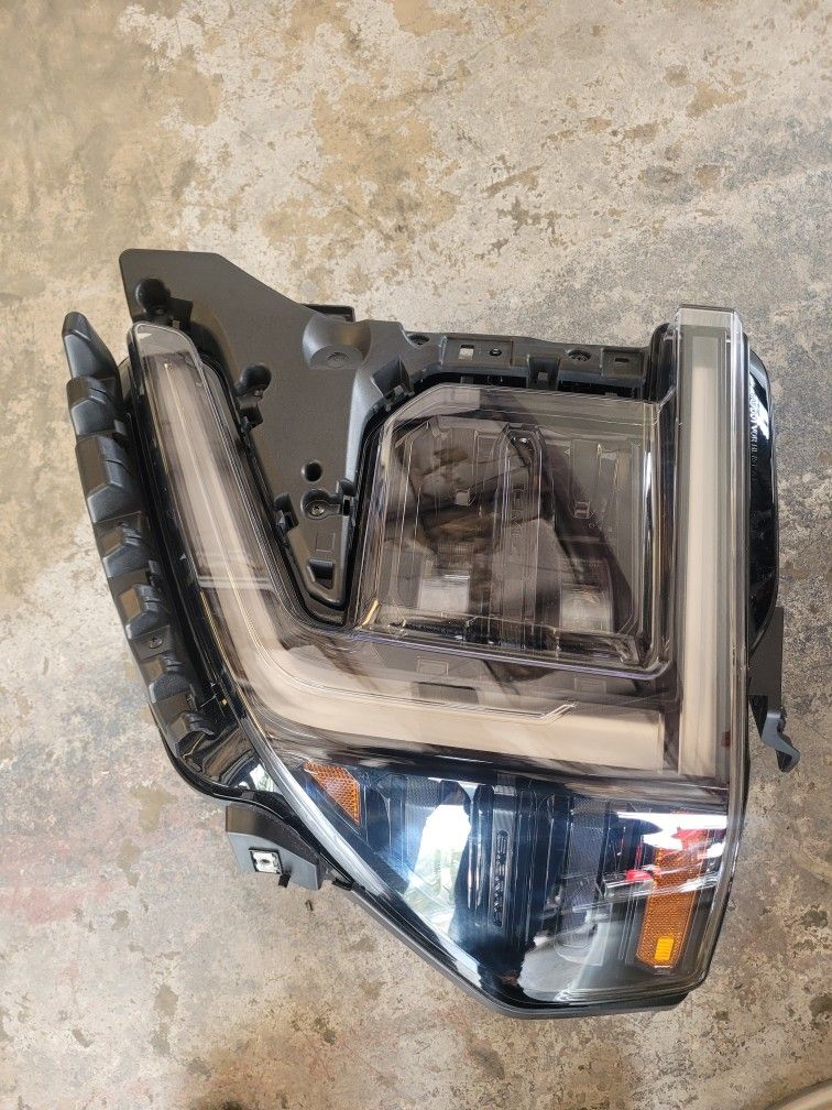 2024 Sierra LT Light