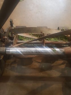 Push cut manual mower