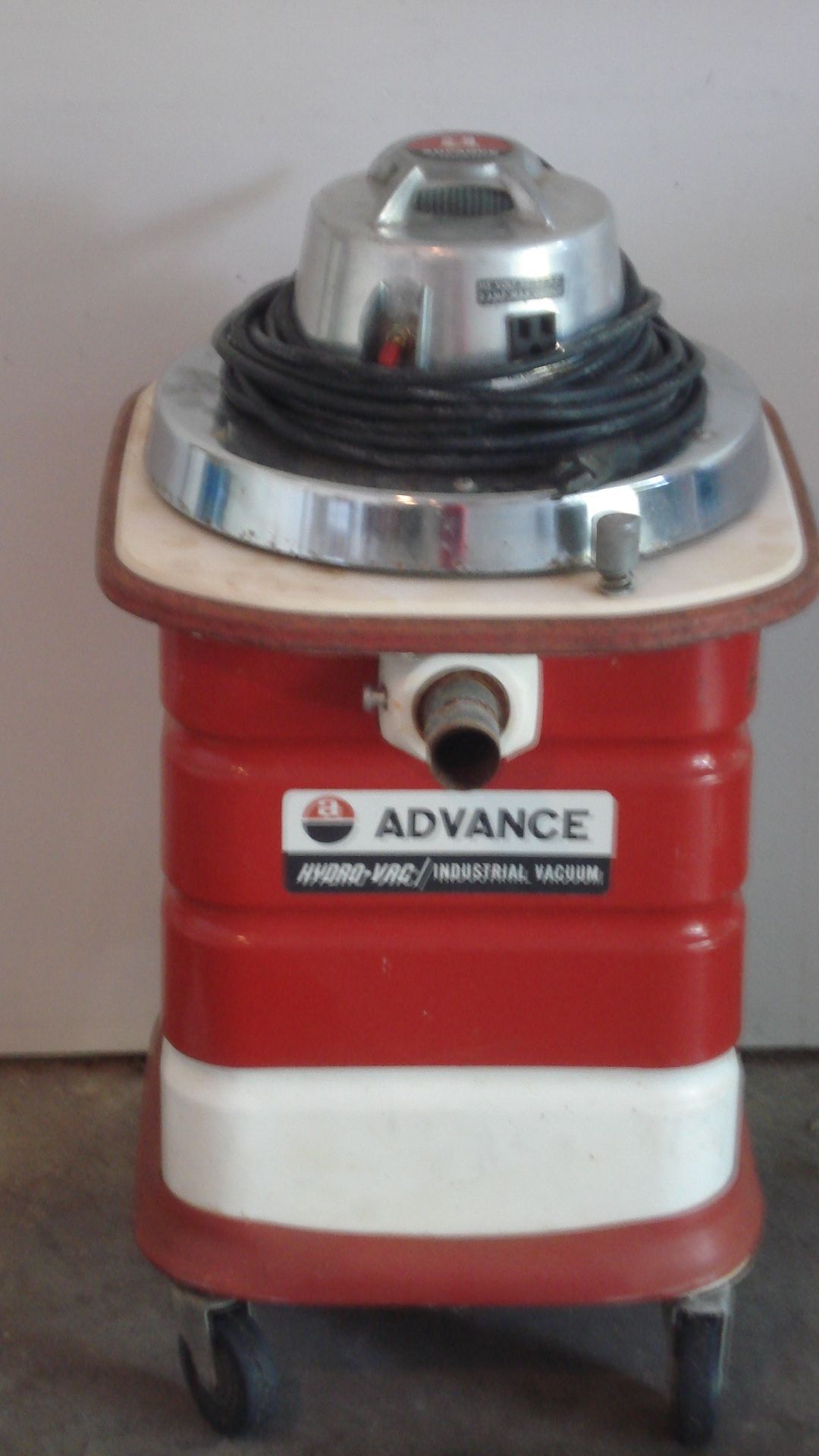 Advance Hydro-Vac (Wet/Dry Vacuum)