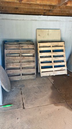 Wood Pallets