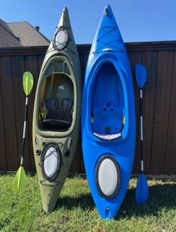 Trophy 126 and Fusion 124 Kayaks with Paddle
