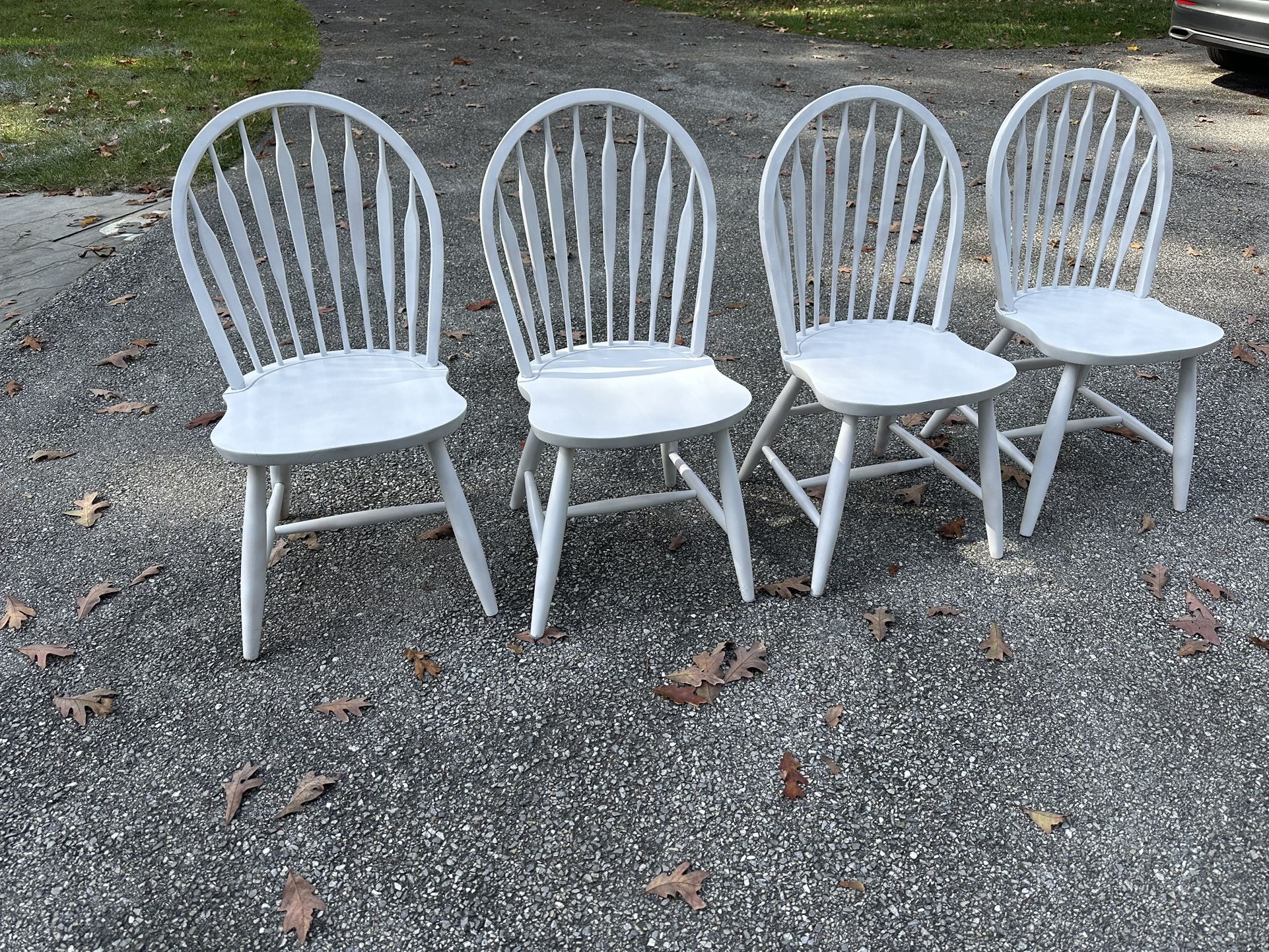 Set Of 4 Solid Wood White Dining Chairs