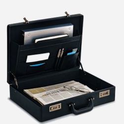 Solo New York Grand Central Attaché, Black For Immediate Sale