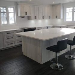 Custom Kitchen Cabinets